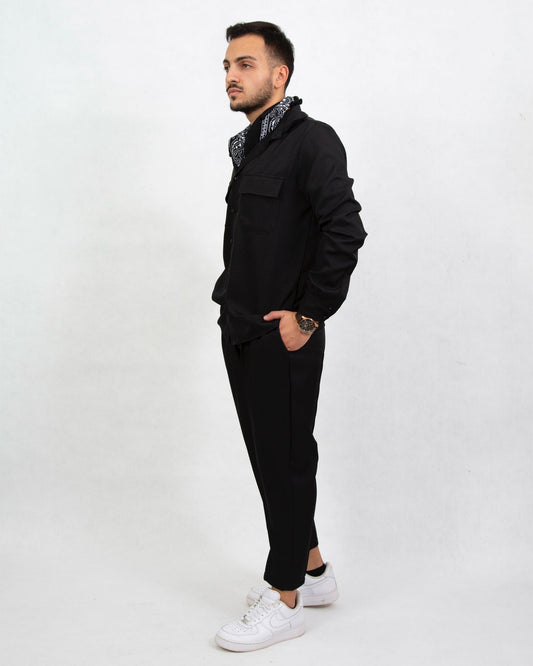 Completo Nero con Camicia Aperta e Bandana