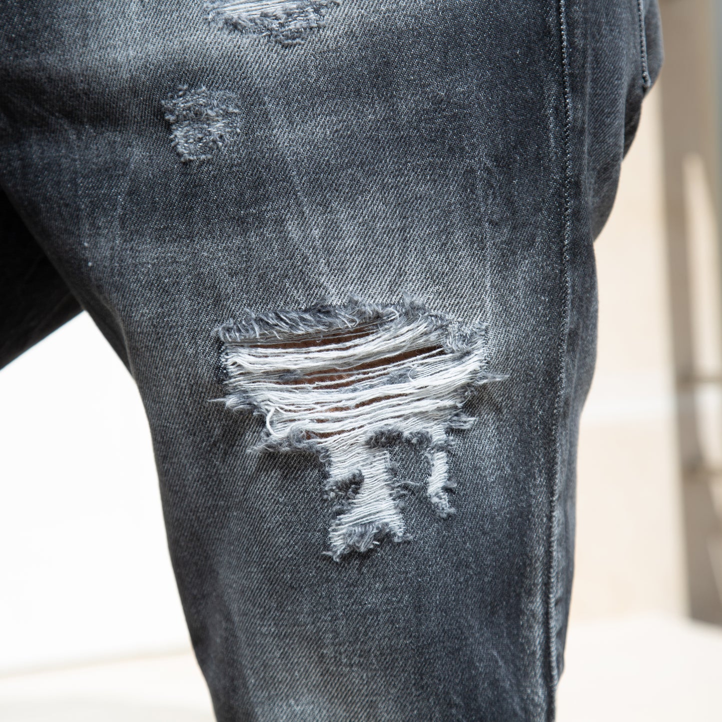 Jeans carrot fit lavaggio scuro