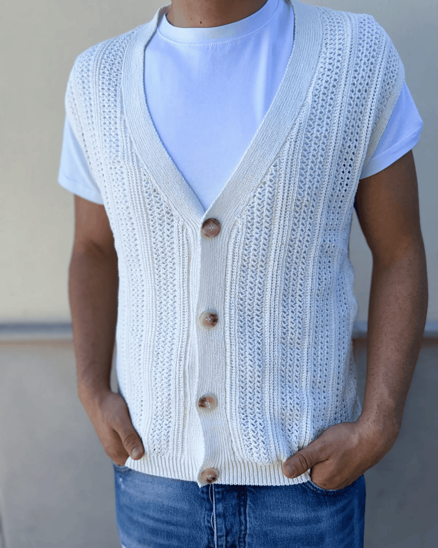 Gilet con bottoni panna