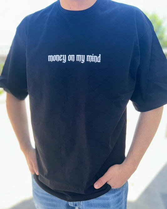 T-Shirt nera oversize